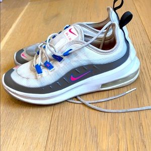 Boys Nike air shoes size 2